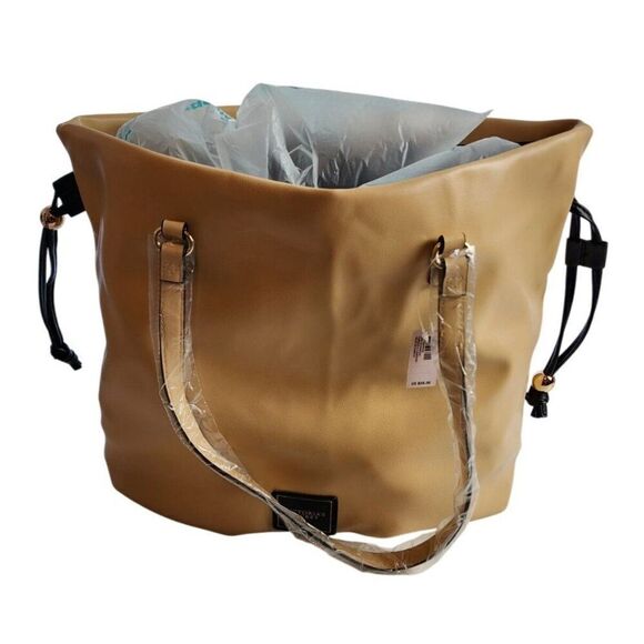 Victoria Secret Handbags - NWT Victoria Secret Tan Carry All